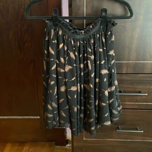 Dan Ling size small black skirt with gold leaves